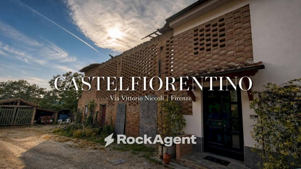 Facciata - Appartamento via Vittorio Niccoli, 72, Castelfiorentino - foto 1