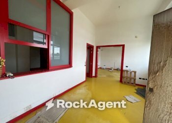 Stanza non arredata - Ufficio via Acquasanta, 31, Salerno - foto 3