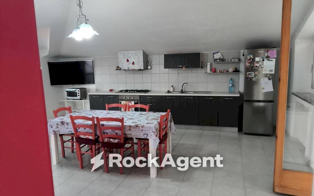Cucina - Appartamento via Leonida Repaci, 7, Monasterace - foto 2