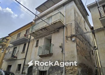 Facciata - Casa indipendente via Giacomo Leopardi, 36, Gioiosa Ionica - foto 1