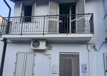 Facciata - Casa indipendente via Marafioti, Brancaleone - foto 1
