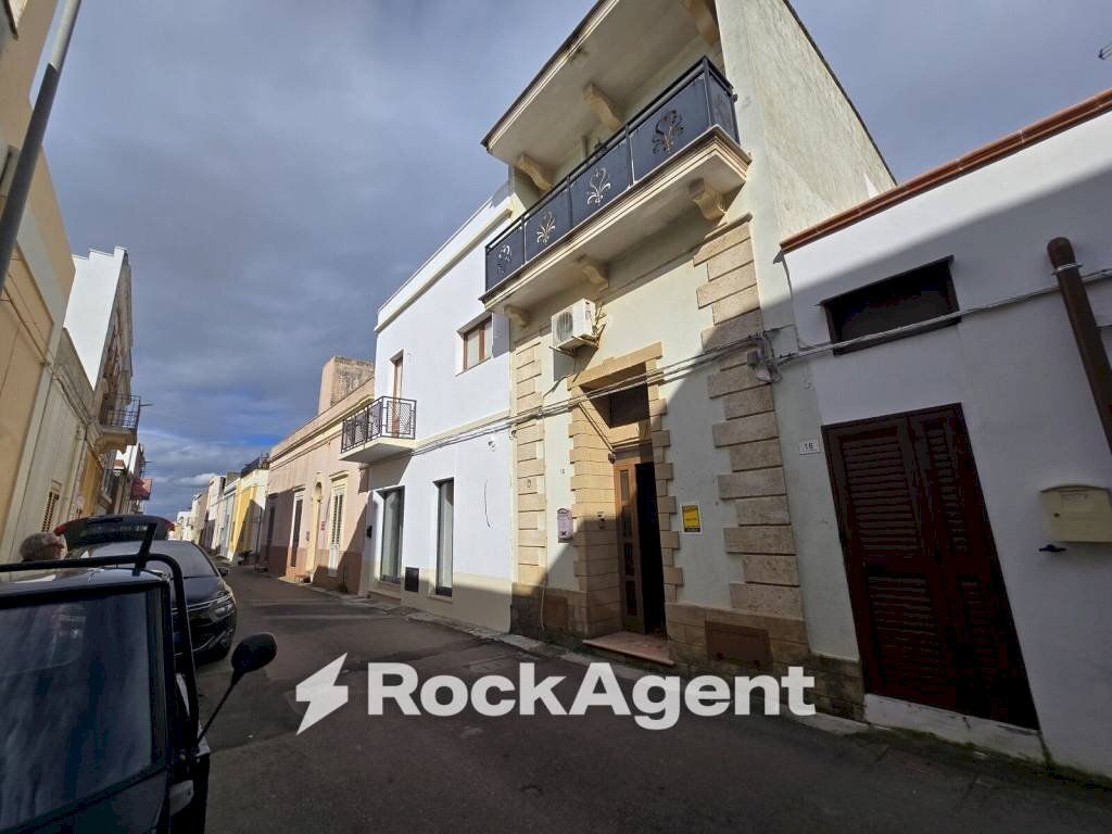 Facciata - Casa indipendente via IV Novembre, 18, Morciano di Leuca - foto 1