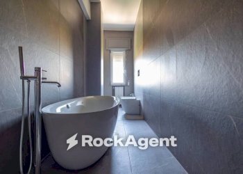 Bagno - Quadrilocale viale Vincenzo de Filippis, 320, Catanzaro - foto 1