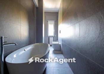 Bagno - Quadrilocale viale Vincenzo de Filippis, 320, Catanzaro - foto 10