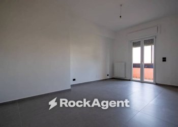 Camera da letto - Quadrilocale viale Vincenzo de Filippis, 320, Catanzaro - foto 12