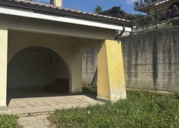 Box auto - Villa via dei Costaroni, 87, Riano - photo 8
