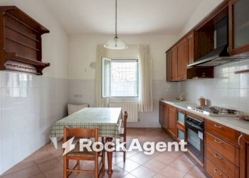 Cucina - Rustico via di Quarrata, 13, Livorno - foto 8