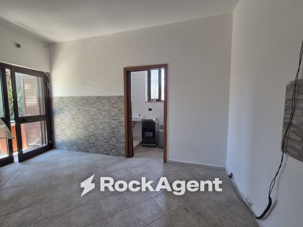 Interno non residenziale - Appartamento strada Comunale Marrone, Capurso - foto 2