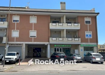 Facciata - Bilocale via del Crocifisso, 115, Latina - foto 1