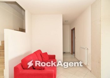 Salone - Bilocale via del Crocifisso, 115, Latina - foto 11