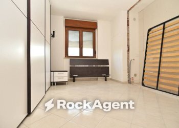 Camera da letto - Bilocale via del Crocifisso, 115, Latina - foto 18