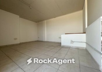 Stanza non arredata - Two-room apartment via del Crocifisso, 115, Latina - photo 29