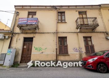 Facciata - Stable - Palace via Francesco Paglia, 44, Catanzaro - photo 36