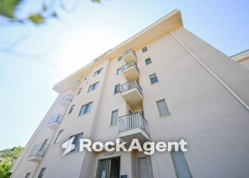 Facciata - Quadrilocale viale Brutium, 10, Catanzaro - foto 34