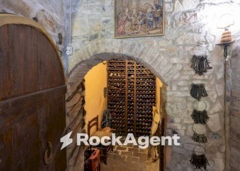 Interno palazzo - Stabile - Palazzo strada Comunale di Catignano, Gambassi Terme - foto 29