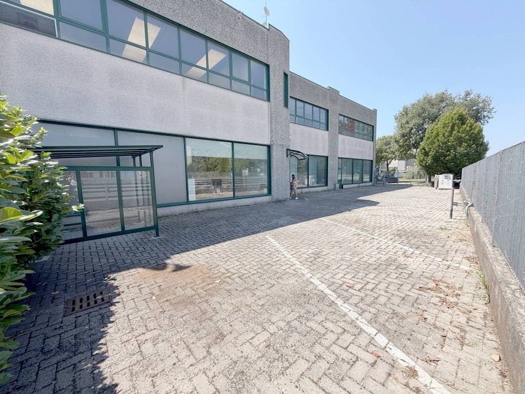 Posto macchina - Ufficio strada Provinciale Briantea, Ambivere - foto 1