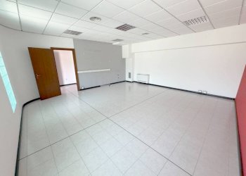 Ufficio - Office strada Provinciale Briantea, Ambivere - photo 15