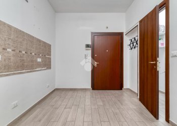 Office Via San Felice, Bologna (neighborhood Saffi) - photo 3