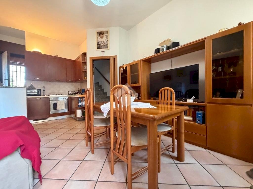 Two-room apartment Via Negroni, Pessano con Bornago - photo 1