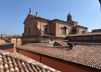Vista - Appartamento Via Cesare Battisti, Bologna (zona Centro Storico) - foto 3