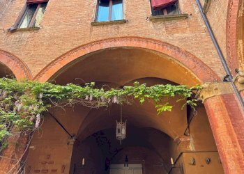 Facciata - Appartamento Via Cesare Battisti, Bologna (zona Centro Storico) - foto 28
