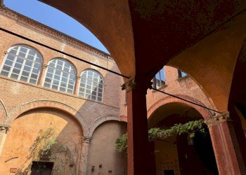 Facciata - Appartamento Via Cesare Battisti, Bologna (zona Centro Storico) - foto 30