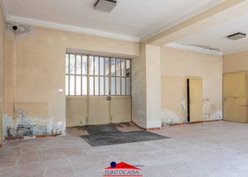Stable - Palace Via Giacomo Matteotti, 8, Caraglio - photo 5