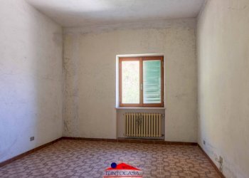 Stable - Palace Via Giacomo Matteotti, 8, Caraglio - photo 19