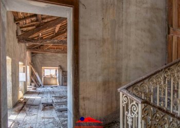 Stable - Palace Via Giacomo Matteotti, 8, Caraglio - photo 34