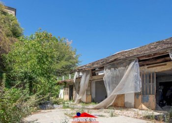 Stable - Palace Via Giacomo Matteotti, 8, Caraglio - photo 37