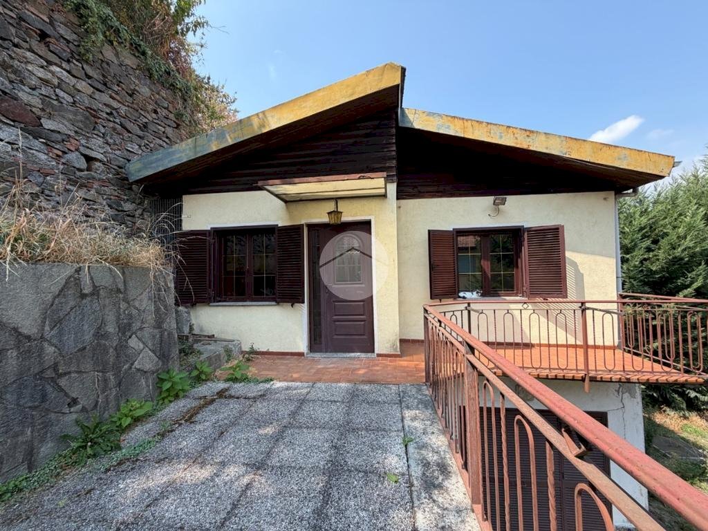 Semi-detached house Via del forno, Ivrea - photo 1