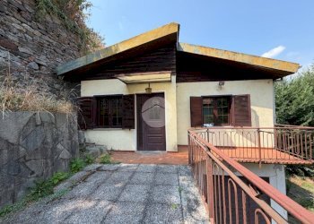 Semi-detached house Via del forno, Ivrea - photo 1