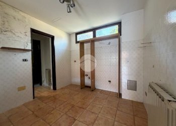 Semi-detached house Via del forno, Ivrea - photo 19