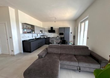 Three-room apartment Via garessio, Rivoli - photo 2