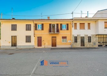 Independent house Lombriasco - photo 1