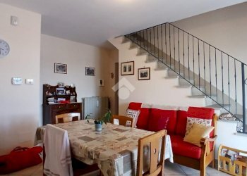 Four-room apartment Via martiri della liberta', Castagnole Piemonte - photo 1