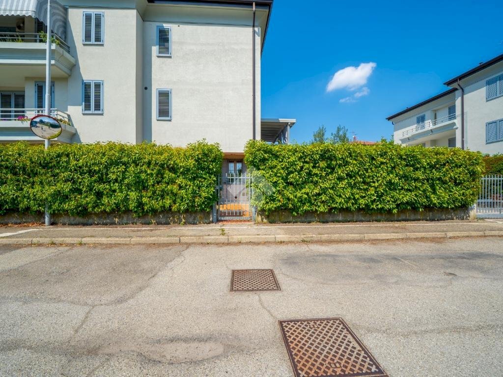 Two-room apartment Via Cavalieri di V. Vento, Quattro Castella - photo 2
