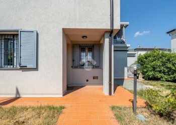 Two-room apartment Via Cavalieri di V. Vento, Quattro Castella - photo 3