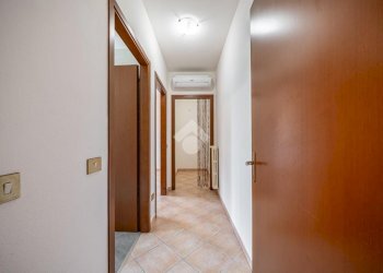 Two-room apartment Via Cavalieri di V. Vento, Quattro Castella - photo 22