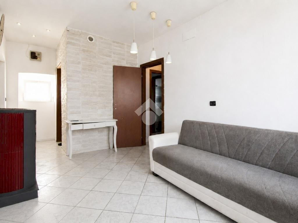 Two-room apartment Via nazionale, Porte - photo 2