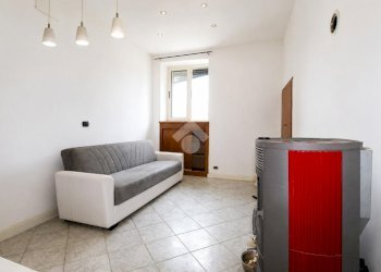 Appartamento Via nazionale, Porte - foto 1