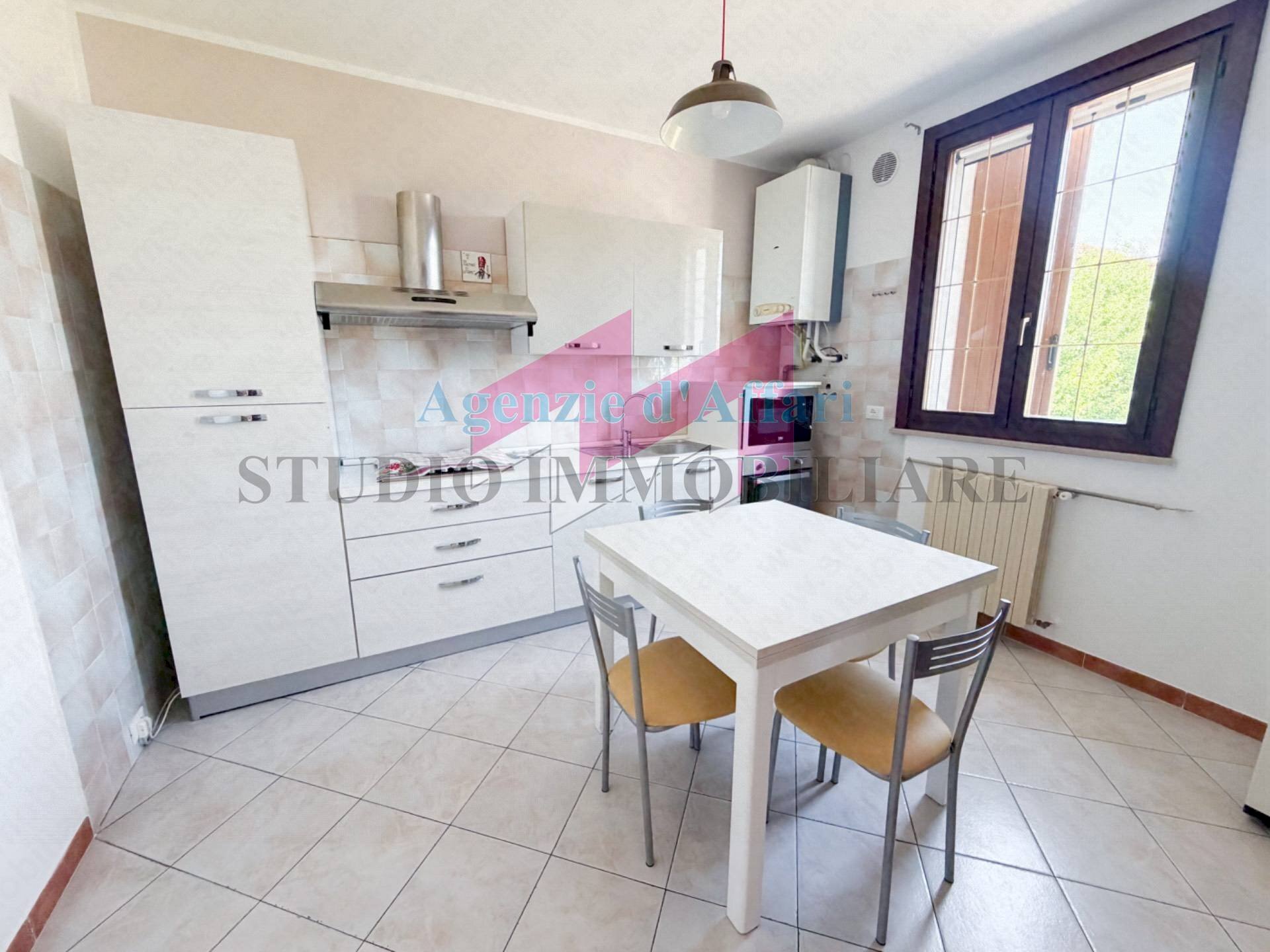 Foto 1 - Appartamento via sandro pertini
 
1, Castelmassa - foto 1