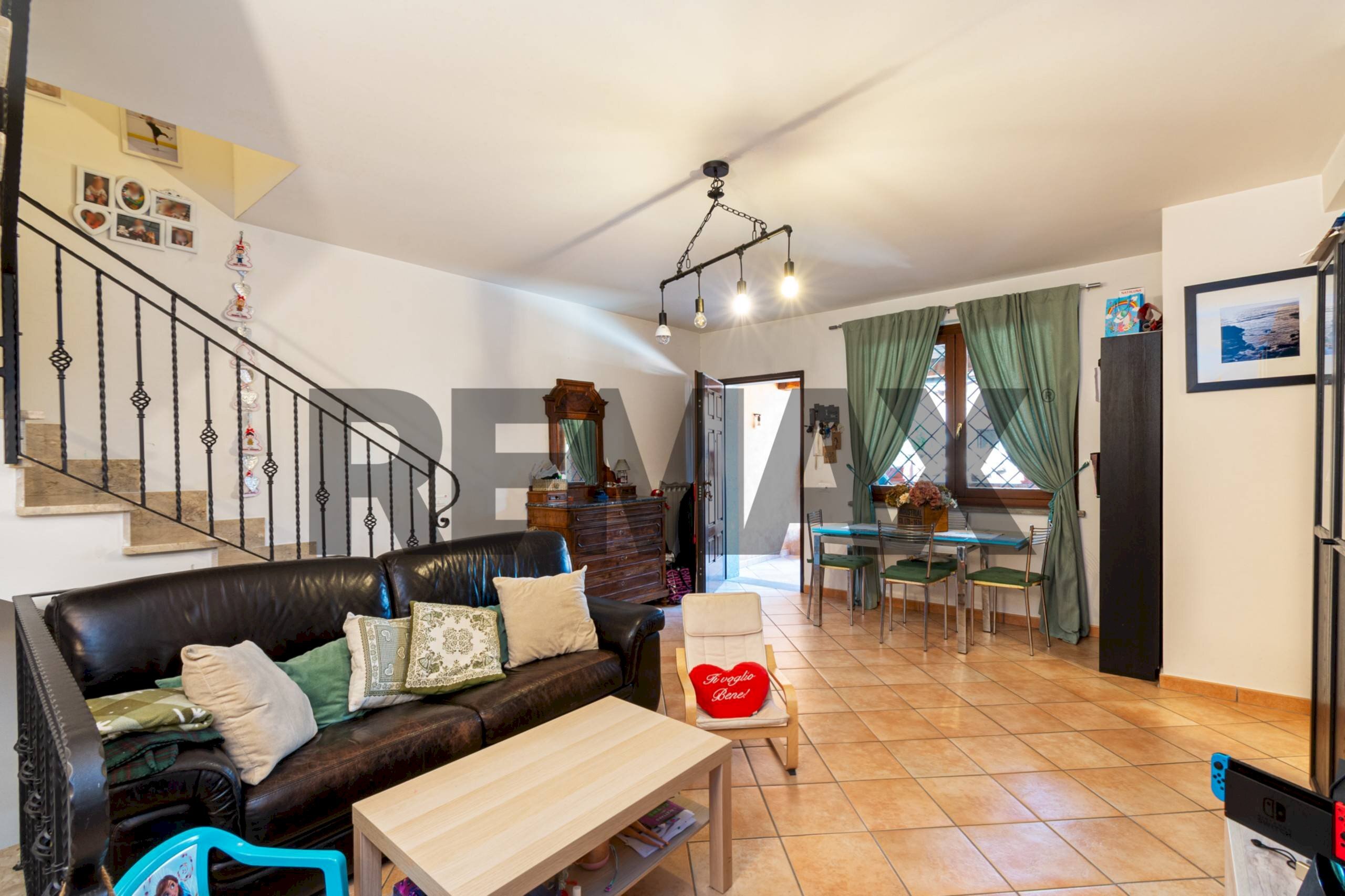 Sala da pranzo - Villa a Schiera Via Francesco Balilla Pratella
30, Roma - foto 3