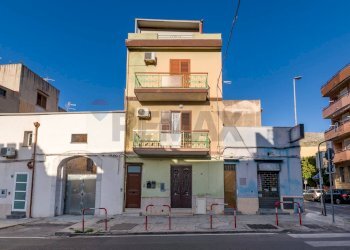 Edificio all\'aperto - Quadrilocale Via Sferracavallo
151, Palermo - foto 1