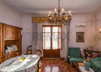 Sala da pranzo - Quadrilocale Via Sferracavallo
151, Palermo - foto 12