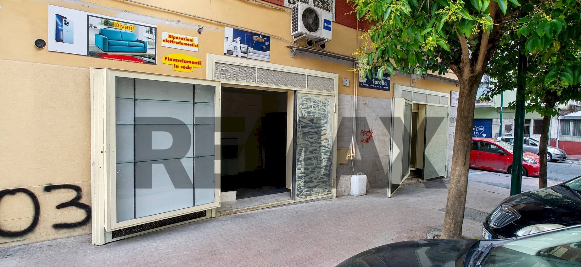 Edificio all\'aperto - Locale Commerciale Viale privato delle nebulose
6, Napoli - foto 2