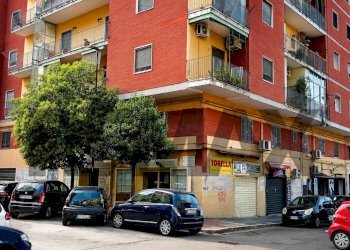 Edificio all\'aperto - Locale Commerciale Viale privato delle nebulose
6, Napoli - foto 8