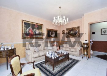 Soggiorno - Four-room apartment Via Giglio
 
1B, Aci Catena - photo 6