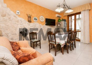 Sala da pranzo - Four-room apartment Via Giglio
 
1B, Aci Catena - photo 34