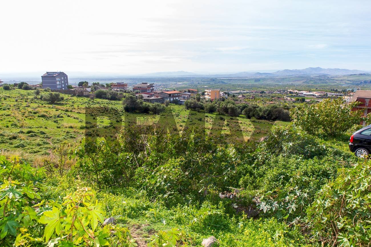 Vista delle montagne - Terreno edificabile Via Biella
 
74, Paterno - foto 1